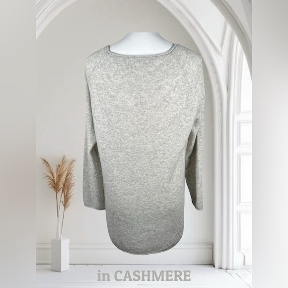 Incashmere | Soft Gray Cashmere Sweater - Picture 3 of 9